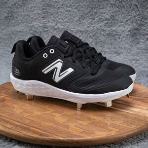New Balance Women's VELO X Fresh Foam v3 Metal Fastpitch Softball Cleats Size 8